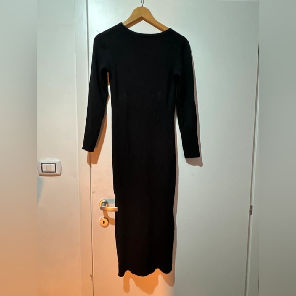 Elegant Black Bodycon Dress - Picture 3 of 4